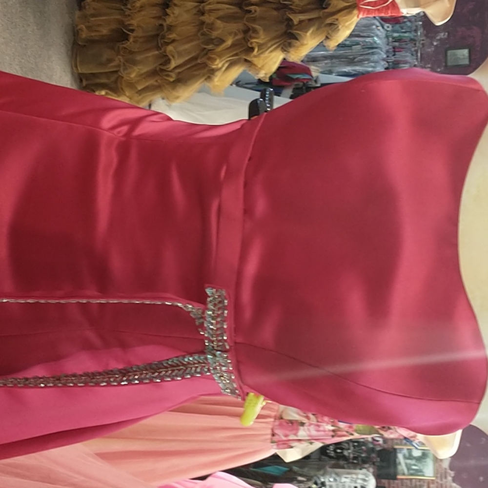 Prom dress - Picture 2 of 7